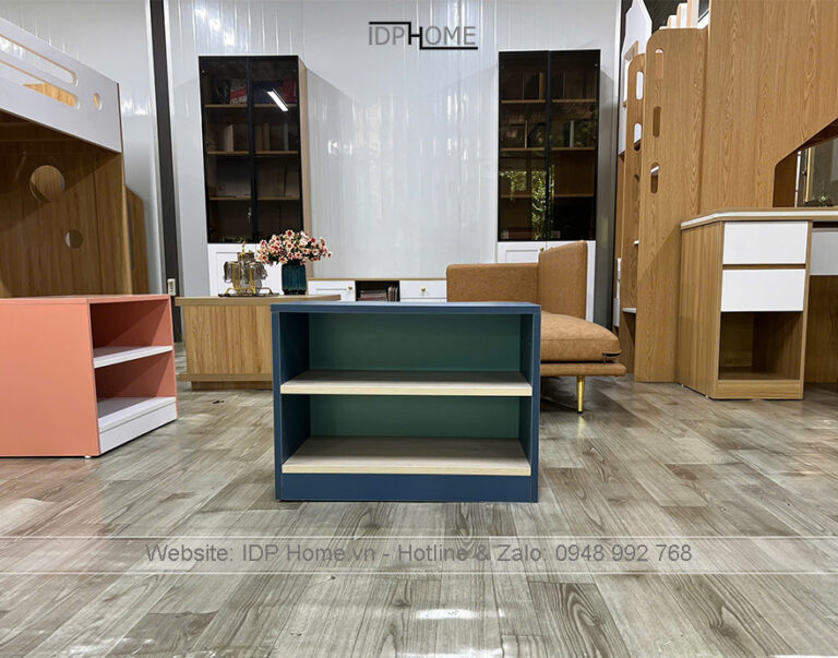 Đồn ngồi xỏ giày SP6823